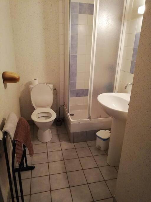 Location de vacances pour 7 personnes, avec terrasse, animaux acceptés à La Tour-d'Auvergne - 3