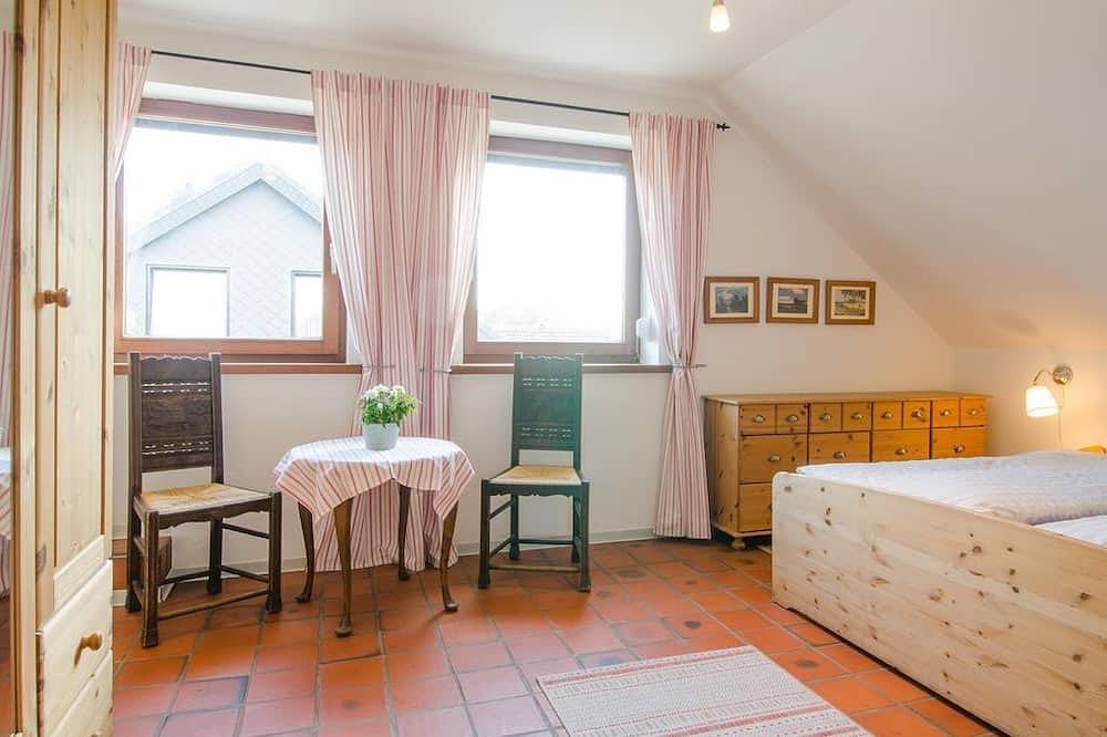 Ganze Wohnung, Ferienwohnung Weide - Appartement/Fewo, Dusche, Wc, Wohn-/Schlafraum in Kieler Förde, Heikendorf