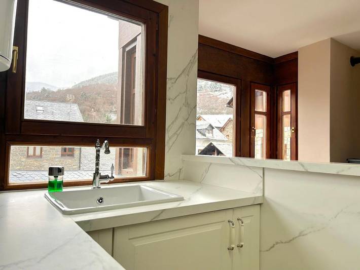 Apartamento de vacaciones para 6 personas, con balcón y vistas en Pallars Sobirà - 3