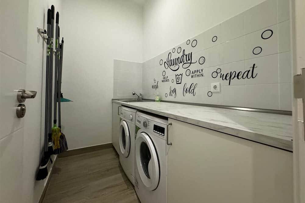 Washington: room with comfort and shared areas Gran Vía-Madrid in Centro (Madrid), Madrid