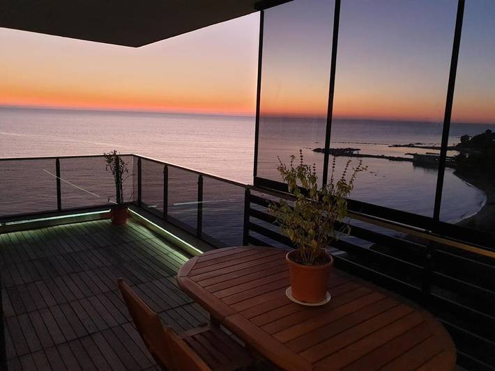 Appartement de vacances pour 5 personnes, avec terrasse ainsi que vue et piscine