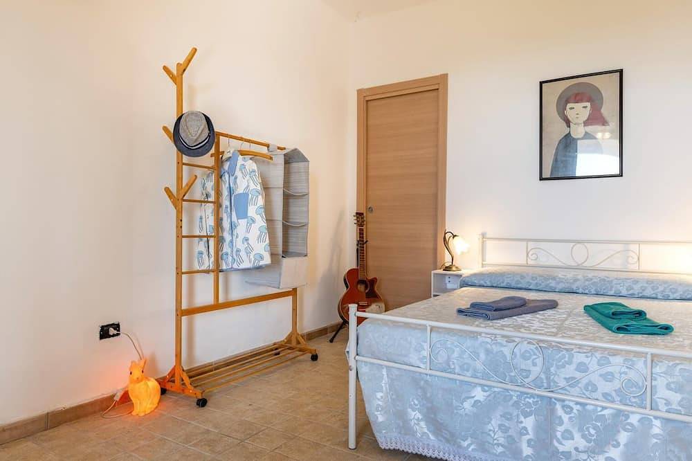 Appartamento intero, Lu Ientu, suite con terrazza e camera da letto vista mare in Pulsano, Golfo di Taranto