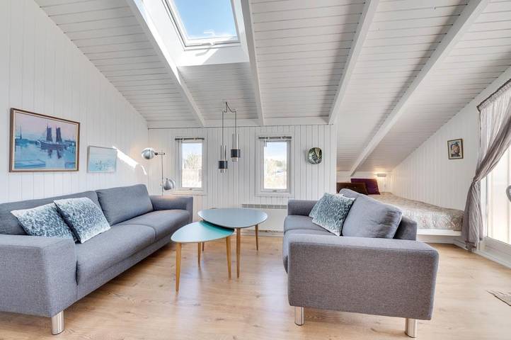 Gemütliches Ferienhaus für 4 Personen mit Sauna und Badetonne in Bjerregård, Holmsland Klit