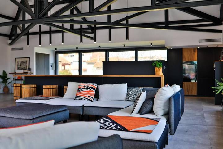 Villa pour 12 personnes, avec vue ainsi que terrasse et piscine à Bandol - 4