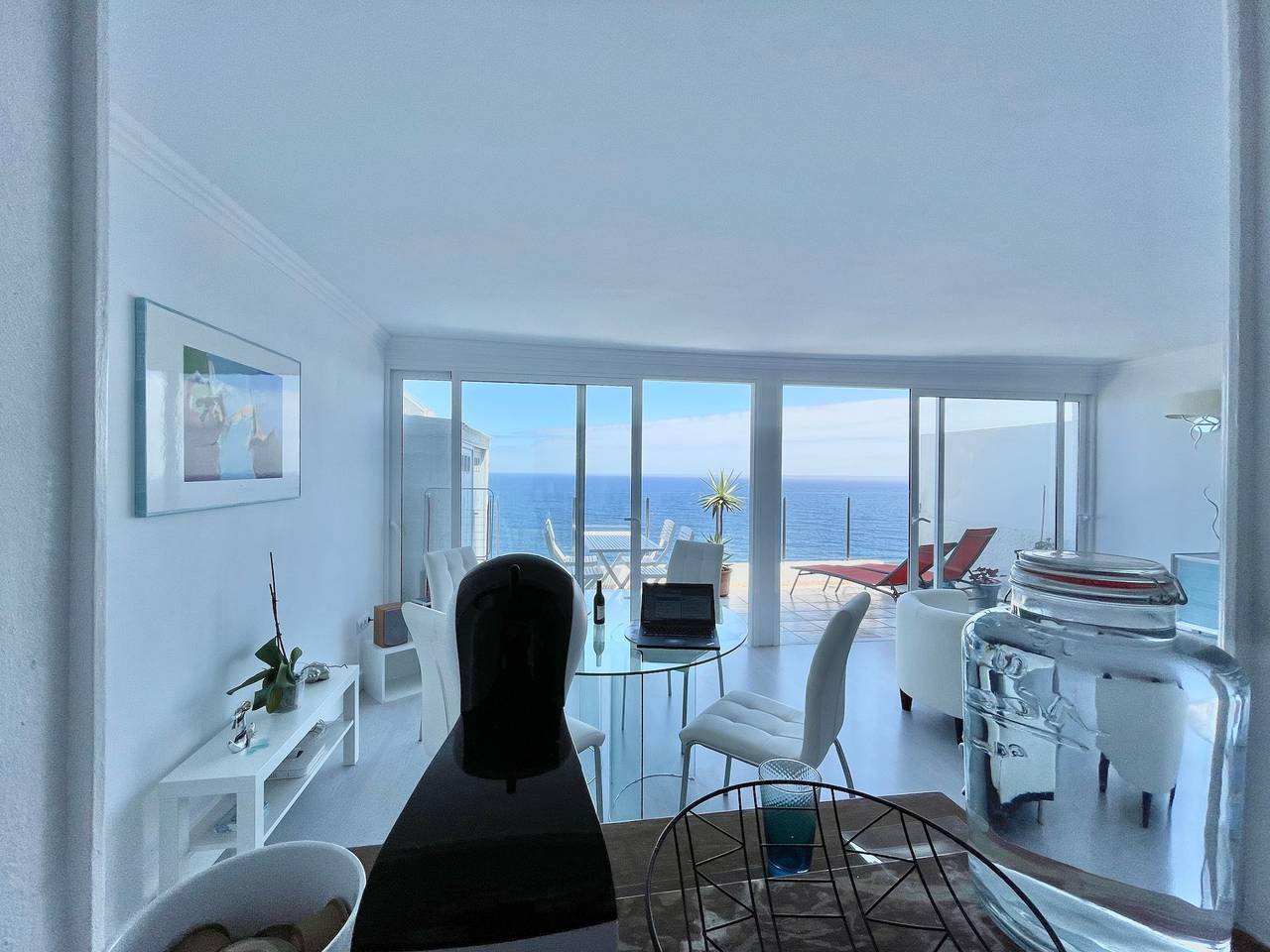 Vakantieverblijf 'Exclusive Views On Top Of The Ocean' met zeezicht, privéterras en wifi, foto 9