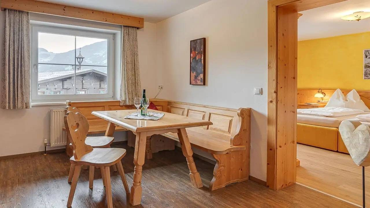 Ganze Ferienwohnung, Ferienwohnung für 2 Personen (33 m²) in Fügen in Tuxer Alpen, Fügen