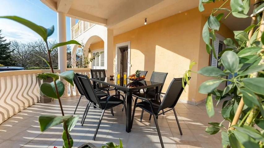 Ferienwohnung für 4 Personen, mit Terrasse und Garten - 1