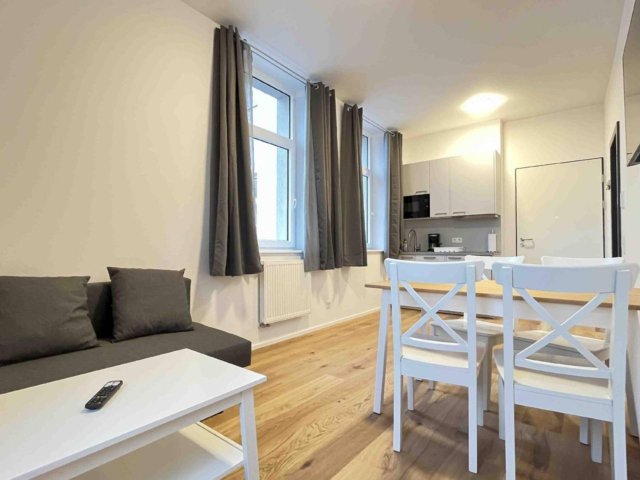 Ganze Ferienwohnung, Am1O62 Smarte Monteurwohnung in Amberg, Ostbayern