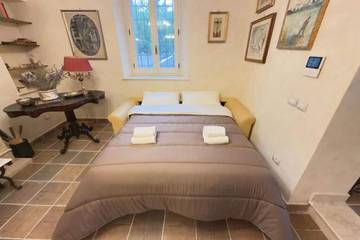 Villa for 10 Guests in Montepulciano, Siena Province, Picture 1