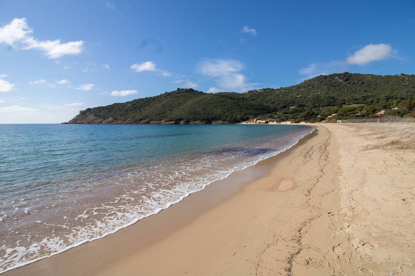 Appartement entier, Appartement « Le Sei » avec vue mer, Wi-Fi et climatisation in Appietto, Golfe de Sagone