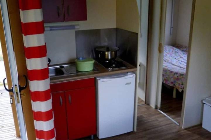 Gîte pour 4 personnes, avec piscine et terrasse, animaux acceptés à Camon - 2