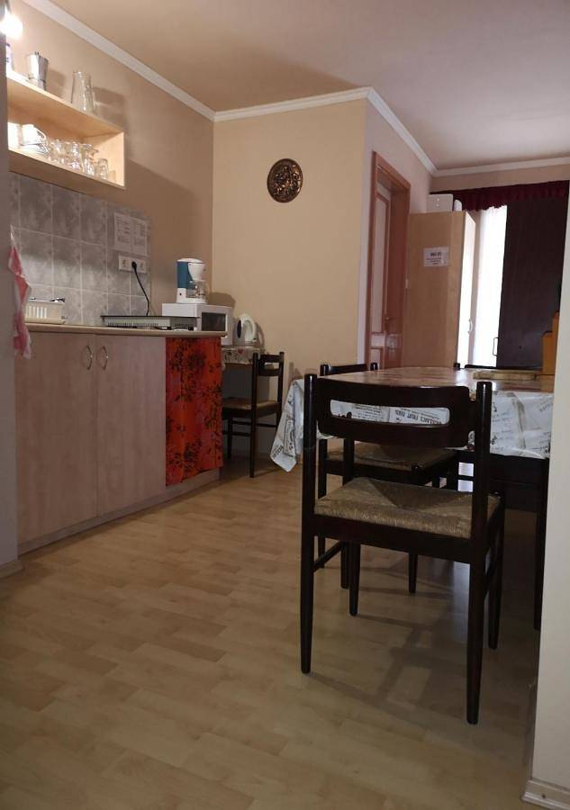 Ferienwohnung für 2 Personen, mit Seeblick und Garten sowie Terrasse und Ausblick in Siofok - 2
