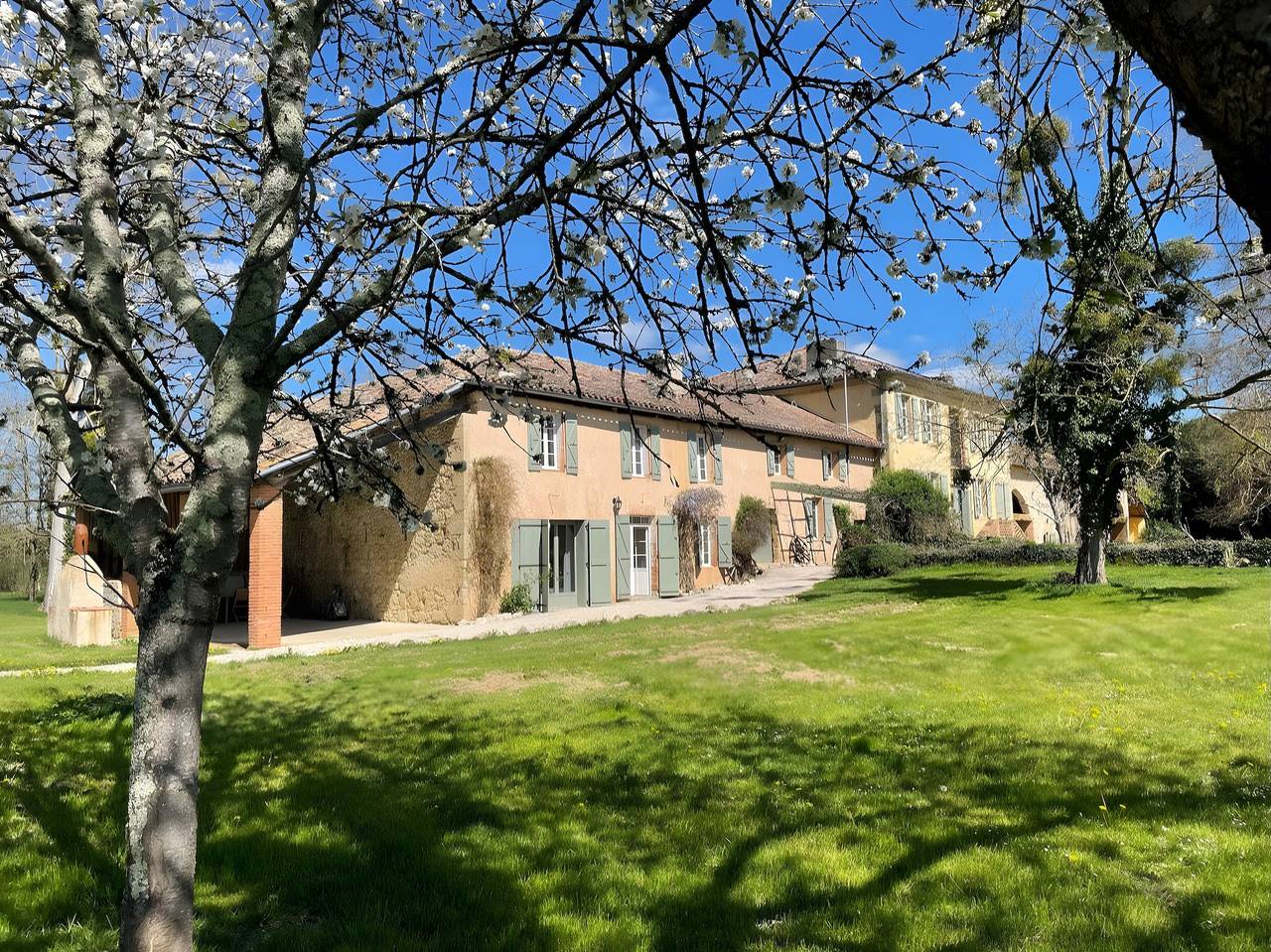 Holiday Home “Lobersane” with Private Pool, Terrace and Wi-Fi in Saint-Laurent (Midi-Pyrénées), Haute-Garonne