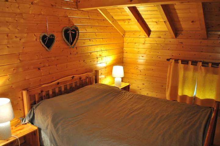 Gîte pour 20 personnes, avec jardin ainsi que terrasse et piscine dans Doucy - 3