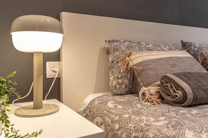 Entire apartment, Nice apartment in Vila de Gracia in Barcelona Centre, Barcelona