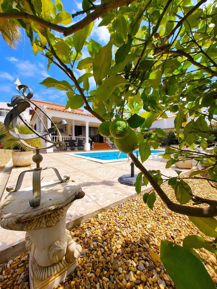 Ferienhaus für 8 Personen, mit Garten und Terrasse sowie Pool, mit Haustier an der Algarve - 2