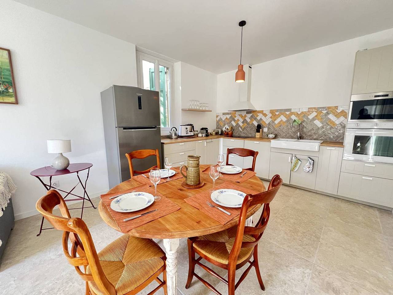 Appartement entier, Appartement calme avec jardin à 50m de la plage, Wifi, parking et équipements de qualité in La Ciotat, Région de Marseille