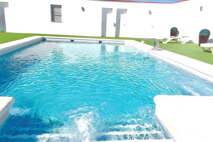 Oasis Villa Rocío | Villa familiar Deluxe con piscina in Guillena, Provincia de Sevilla
