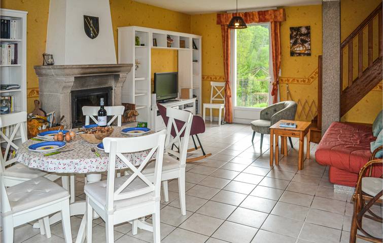 Apartamento Garden TV cerca de La Vézère in Bugeat, Ussel region