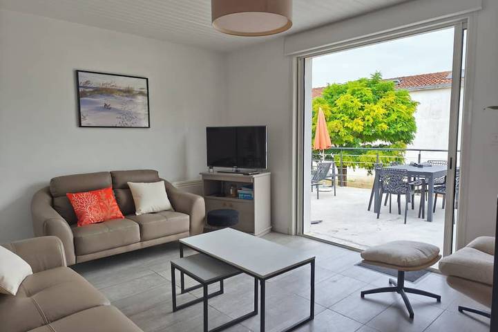 Location de vacances pour 7 personnes dans Le Rocher