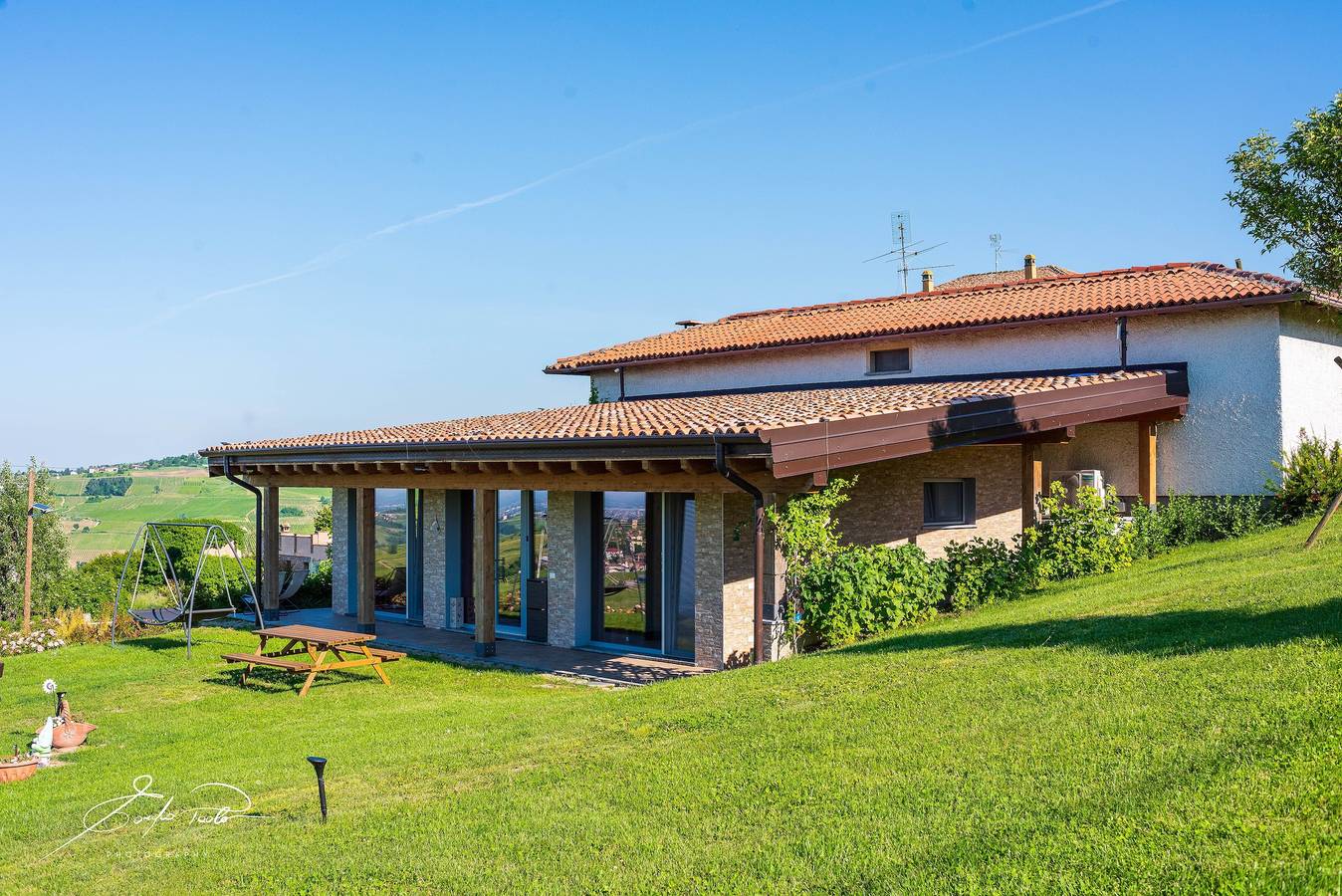 Villa 'Elios' con vista sulle montagne, Wi-Fi e aria condizionata in Santa Maria della Versa, Oltrepò Pavese