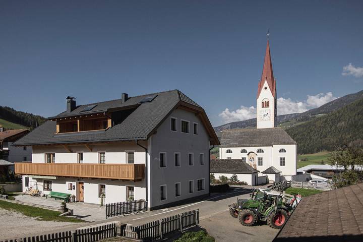 Ferienwohnung für 3 Personen, mit Balkon und Garten in Olang - 2