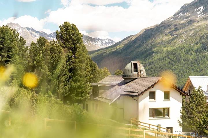 B&B für 2 Personen, mit Whirlpool und Terrasse sowie Sauna und Seeblick im Engadin