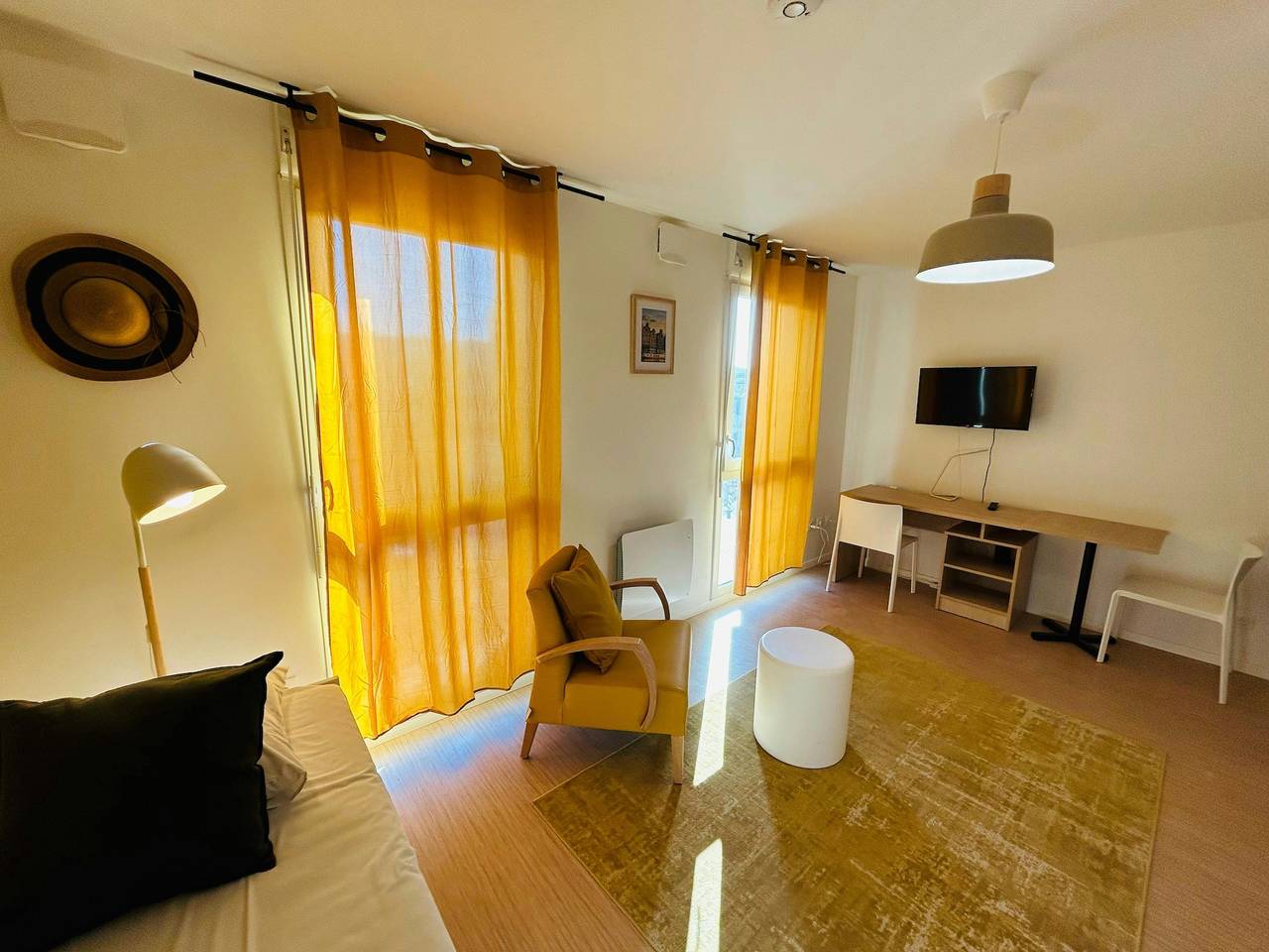 Appartement entier, We Live In R - Suite 302 in Reims, Marne