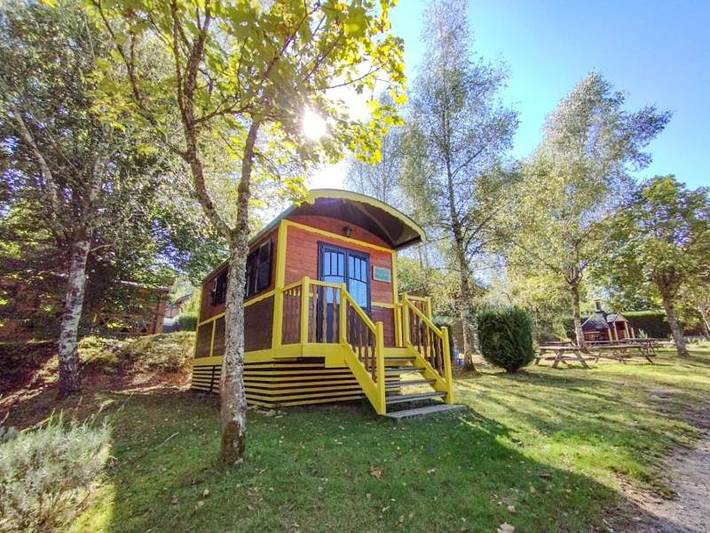 Camping pour 4 personnes, avec Terrasse et Jardin ainsi que Vue sur le lac et Vue