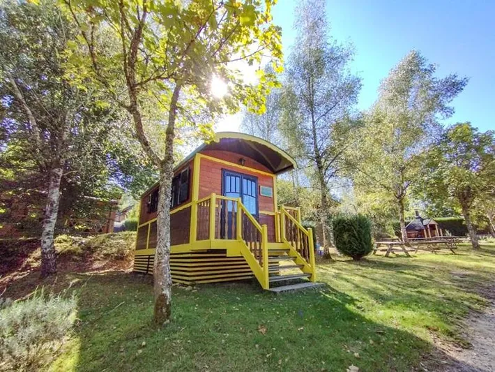 Camping para 4 personas, con vistas al lago además de jardín y vistas, Se admiten mascotas - 1