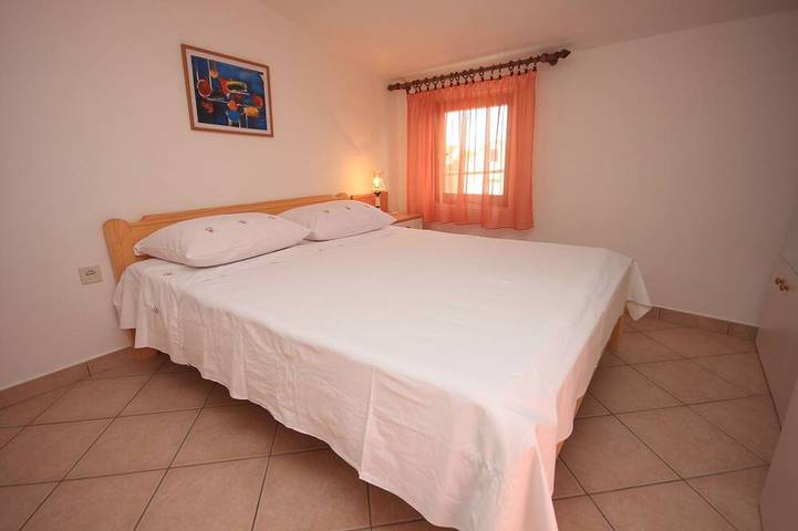 Ganze Wohnung, 1-Zimmer-Ferienwohnung mit Balkon Kukljica, Ugljan in Kukljica, Insel Ugljan