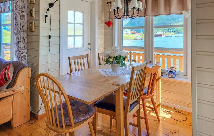 Ferienhaus für 5 Personen, mit Terrasse und Garten auf den Lofoten - 4