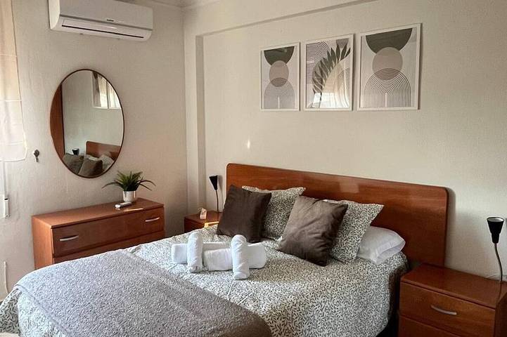 Entire apartment, Cozy Apartment Next to Center in Casco Antiguo, Sevilla