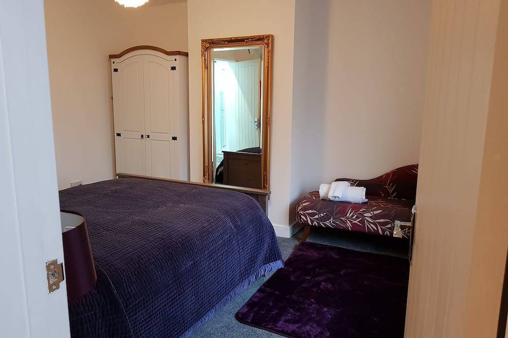 Entire apartment, Idyllic Spot  At Lindley in Huddersfield, West Yorkshire