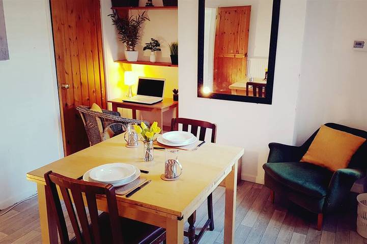 Holiday home for 8 people in Norwich