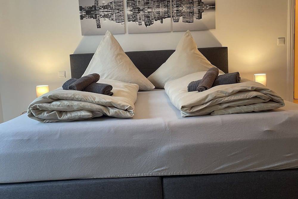 Ganze Wohnung, Renovierte Ferienwohnung in traumhafter Lage mit eigenem Garten in Bad Rothenfelde, Osnabrücker Land