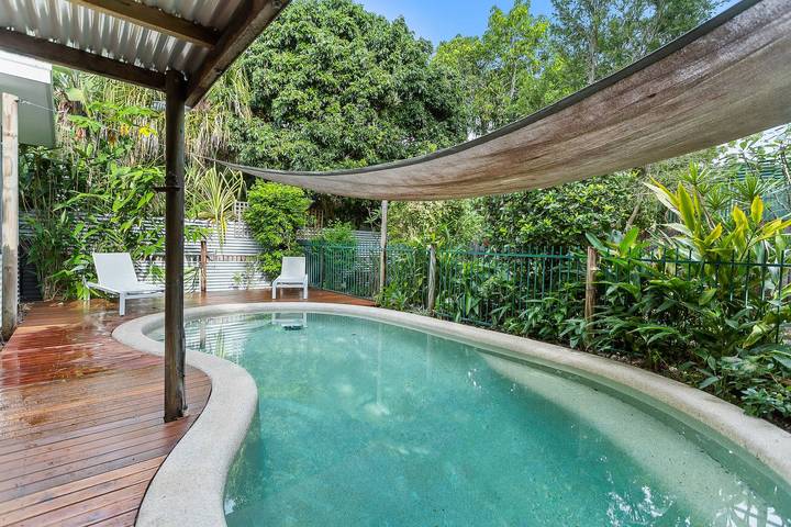 Holiday home for 4 people, with terrace and garden, with pets in Great Barrier Reef