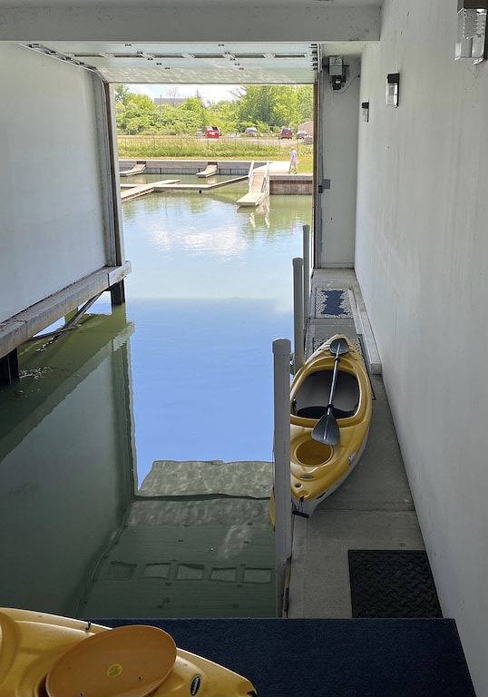 Gehen Sie Downtown, Brand New ... Bootshaus inklusive !!! in Alexandria Bay, Jefferson County (NY)