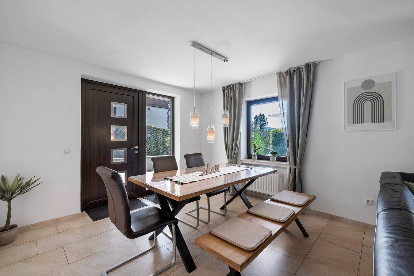 Ganze Wohnung, Ferienwohnung 'Mayer' mit Privatterrasse, Gemeinschaftsgarten und Wi-Fi in Albstadt, Neckar-Alb