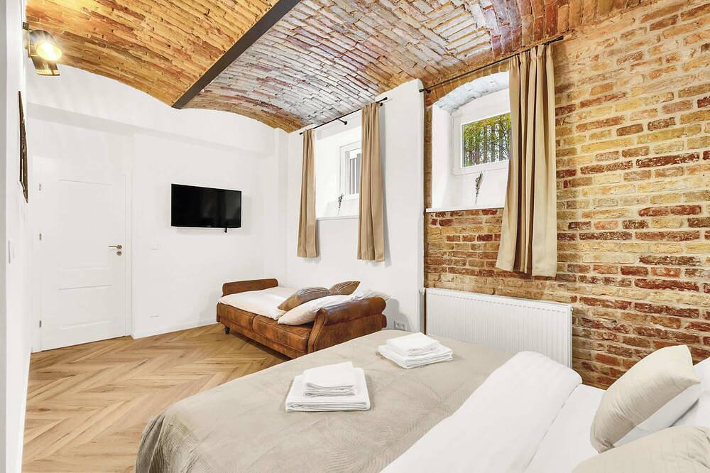 Entire apartment, The Magnificent Urban Hideaway in Bratislava, Bratislava region