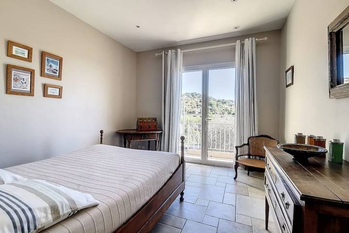 Location de vacances pour 10 personnes, avec jardin et jacuzzi, animaux acceptés à Colomars - 4