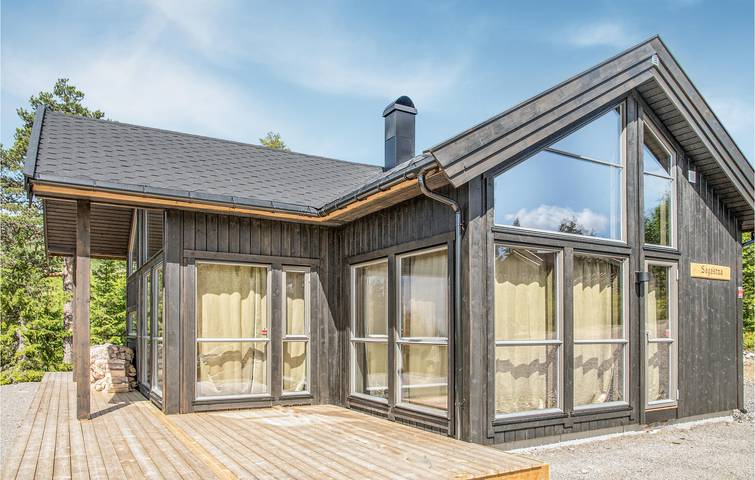 Feriehus for 7 personer, med Terrasse og Hage i Hedmark