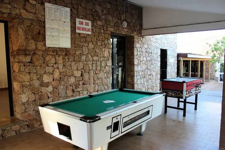 Camping für 6 Personen, mit Terrasse und Pool in Bonifacio