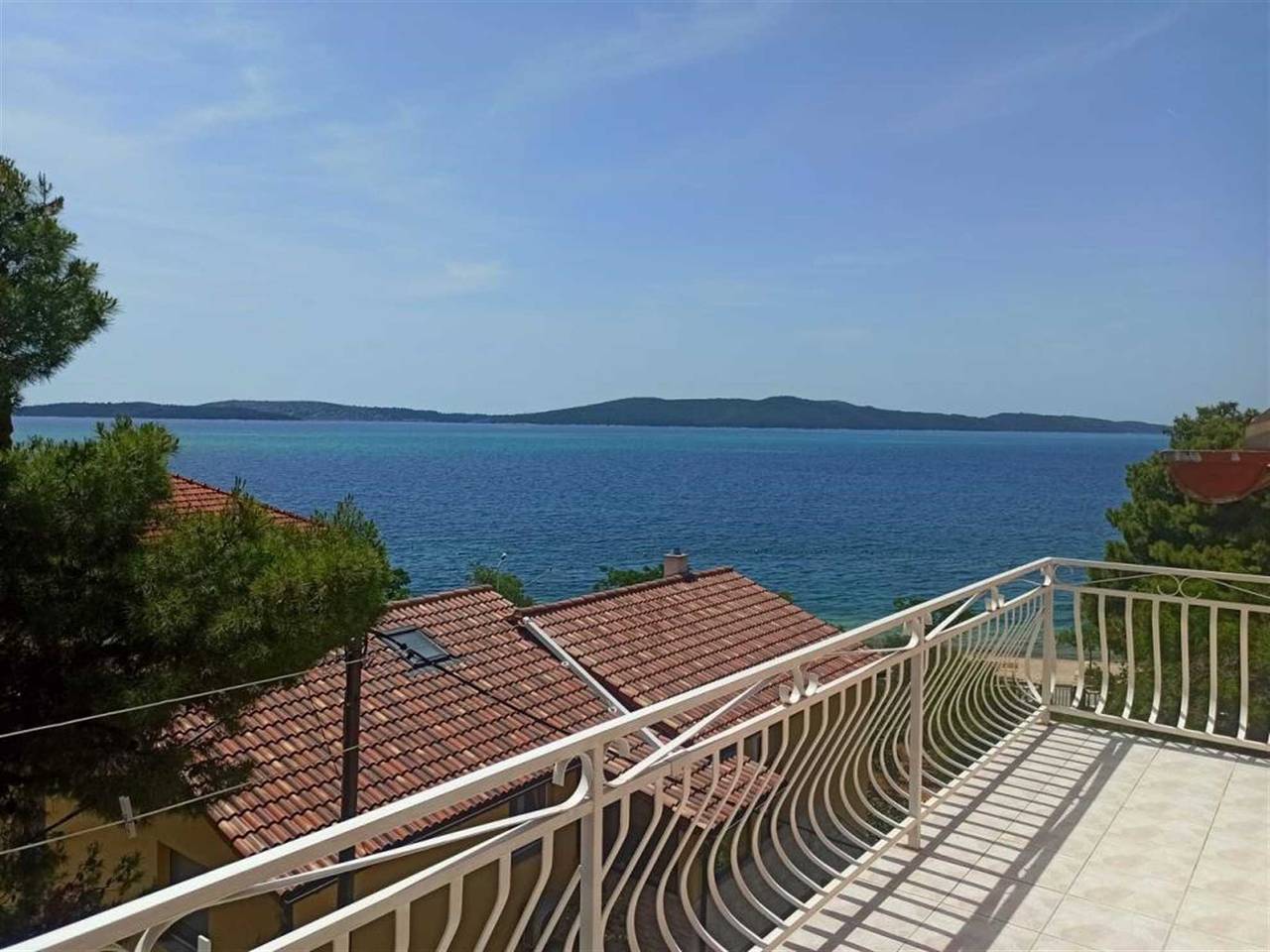 Ganze Wohnung, Neu Strandwohnung Gaj 7 in Brodarica, Šibenik-Knin