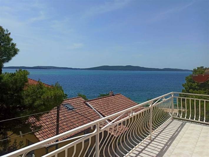 Ferienwohnung für 4 Personen, mit Balkon und Balkon/Terrasse sowie Terrasse in Grad Šibenik - 4