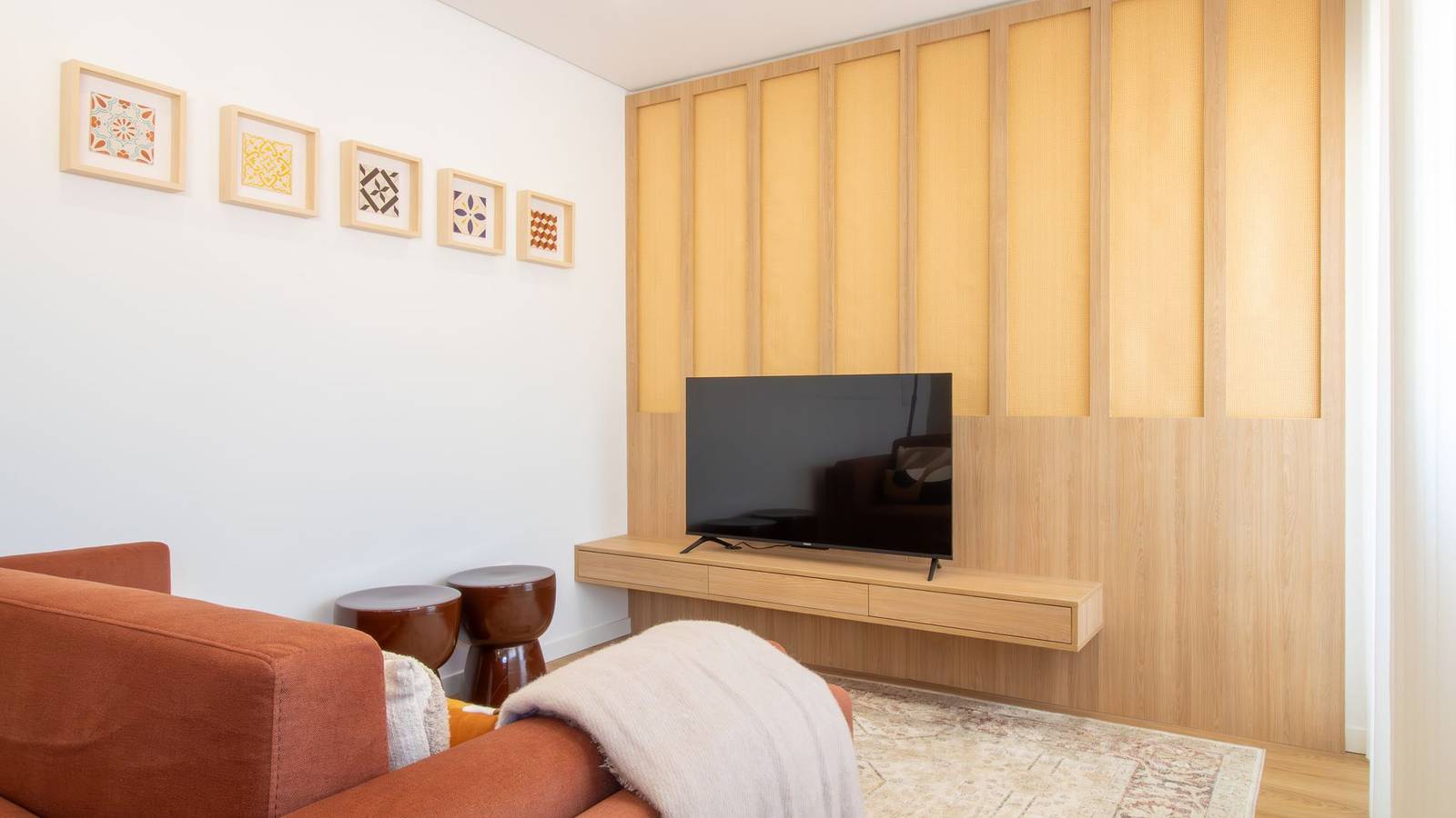 Apartamento inteiro, Bright 3Br Flat near Douro w/ Ac by Lovelystay in Santa Marinha e São Pedro da Afurada, Distrito do Porto