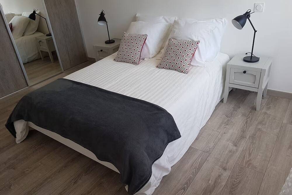 Entire apartment, House T3, near the sea, relaxing setting in Santa-Lucia-di-Moriani, Corte region