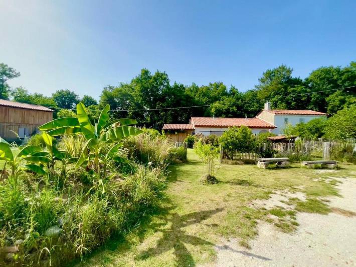 Maison de vacances pour 12 personnes, avec piscine et jardin, animaux acceptés