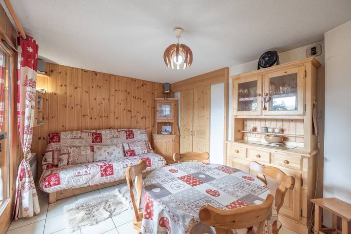 Entire apartment, Apartment 'L'Ourson 22 - 4-6 People - Morillon' with Mountain View and Balcony in Station de Morillon, Grand Massif
