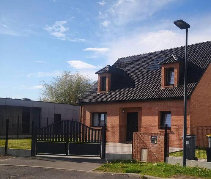 Location de vacances pour 6 personnes, avec Jacuzzi et Terrasse ainsi que Jardin et Vue à Genech